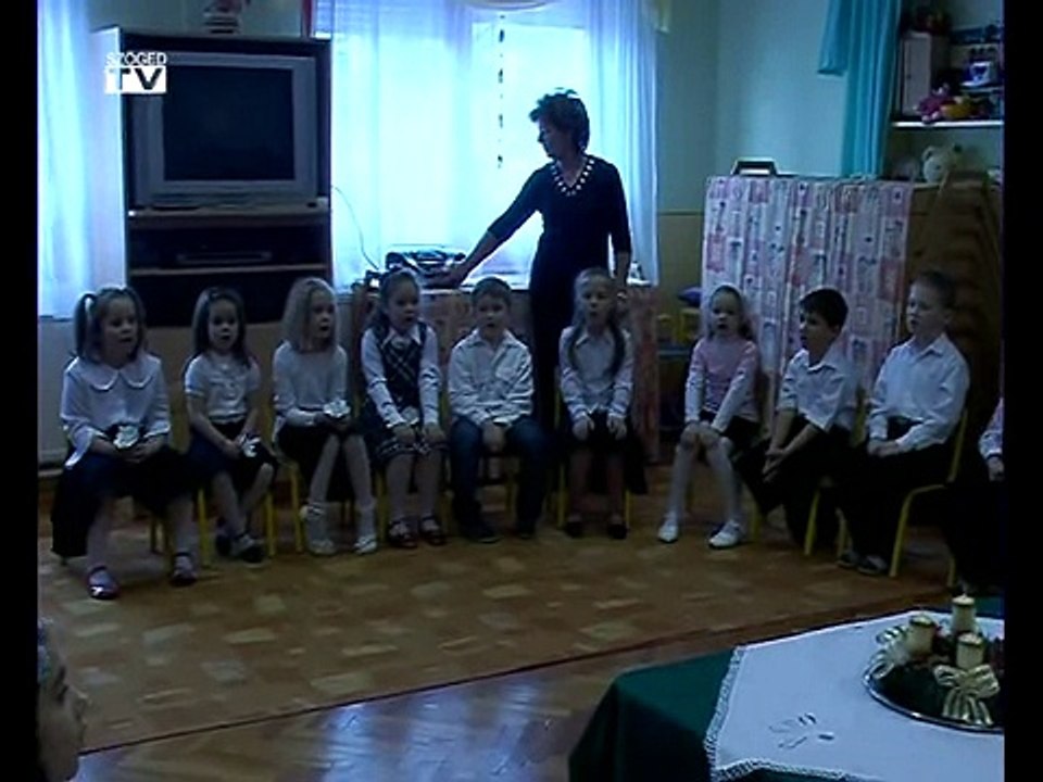 SzögedTV(c) 2012.01. adása - Óvodai karácsony