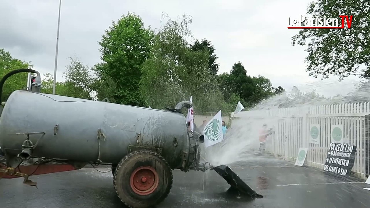 Essonne : la préfecture inondée par... des agri...
