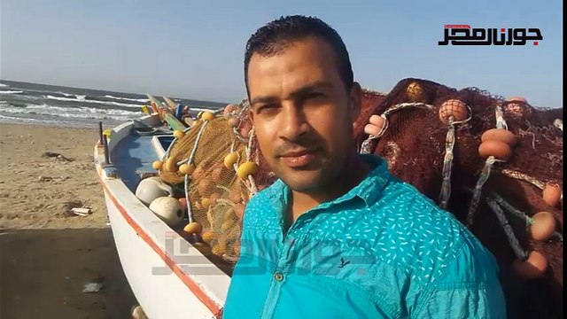جورنال مصر مع صاحب صور أسماك القرش بشاطئ بورسعيد