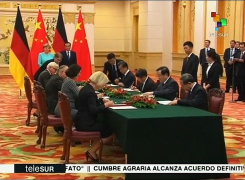 Alemania y China firman 24 acuerdos de cooperación