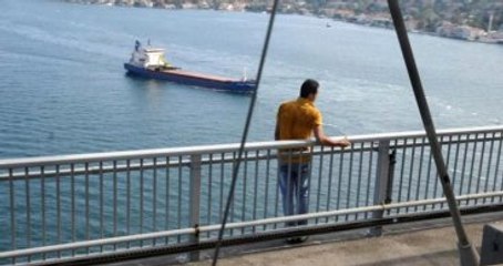 Boğaziçi Köprüsü'ne Motosikletle Gelen Bir Kişi Köprüden Atlayıp Öldü