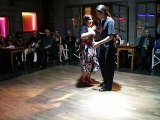 milonga en la Salsera 25-04-09 Bailando Adrian y Laura El apache Argentino