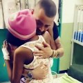 Nacho le dedicó una canción a niña en un hospital