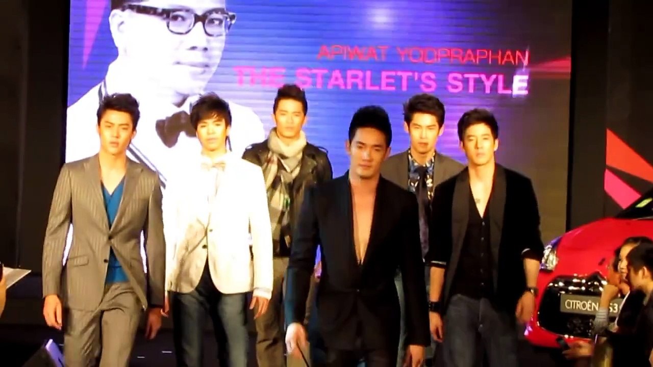 แม็คเดินแบบ 23-2-11