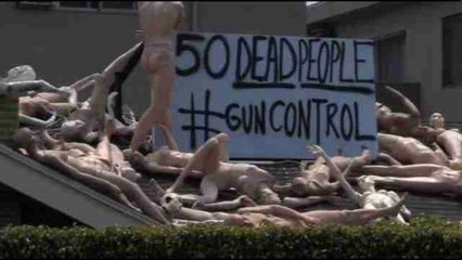 Artista recuerda con maniquíes a las víctimas de Orlando