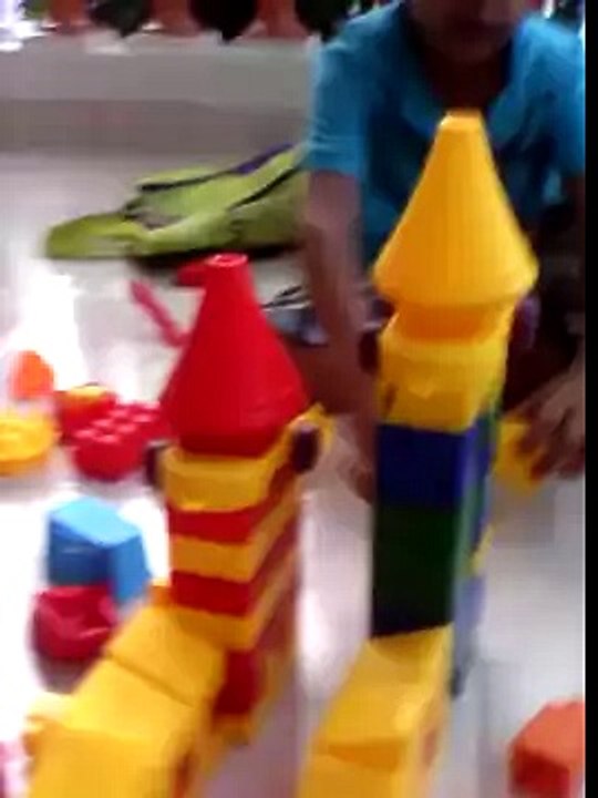 Como hacer un castillo de bloques