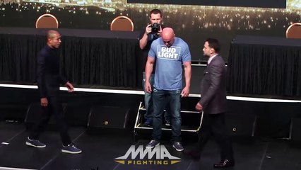 UFC 200: Jose Aldo vs. Frankie Edgar Staredown