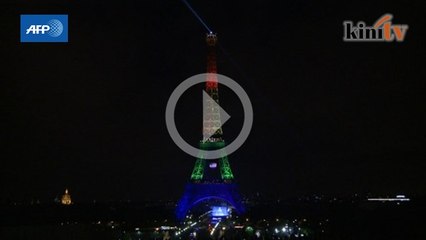 Paris terangi Eiffel Tower peringati tragedi Orlando