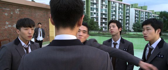 Выпускник (боевик): Напряжённая ситуация на Корейском полуострове 🚨