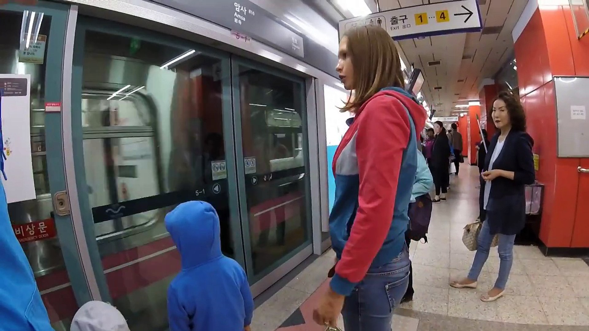 ⁣Subway in Seoul, South Korea. Метро в Сеуле, Южная Корея. Путешествия с детьми