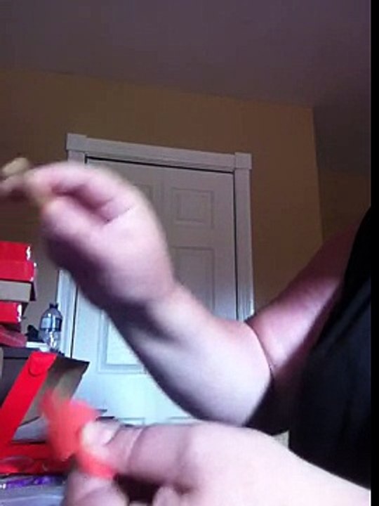 Cutting and shaping Paper Flowers Part 2: Shaping by simply rolling the petals