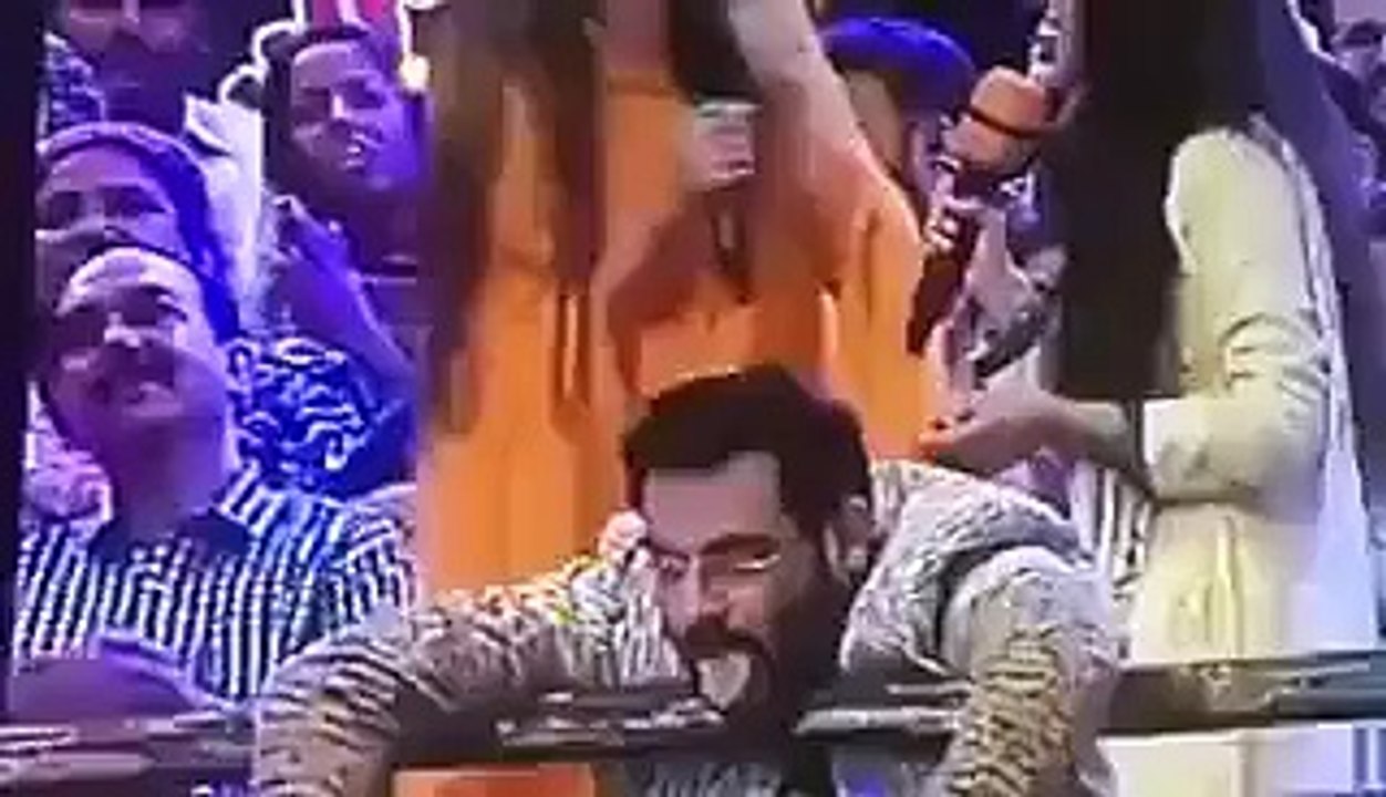 Amir Liaquat Hilarious Act Shocked Everyone