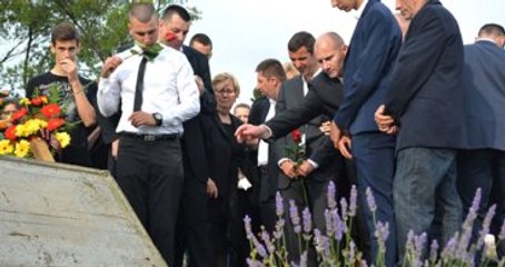 Dario Srna, Babasını Toprağa Verdi