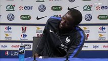 Moussa Sissoko en galère avec son portable : impossible d’éteindre la sonnerie de son téléphone…