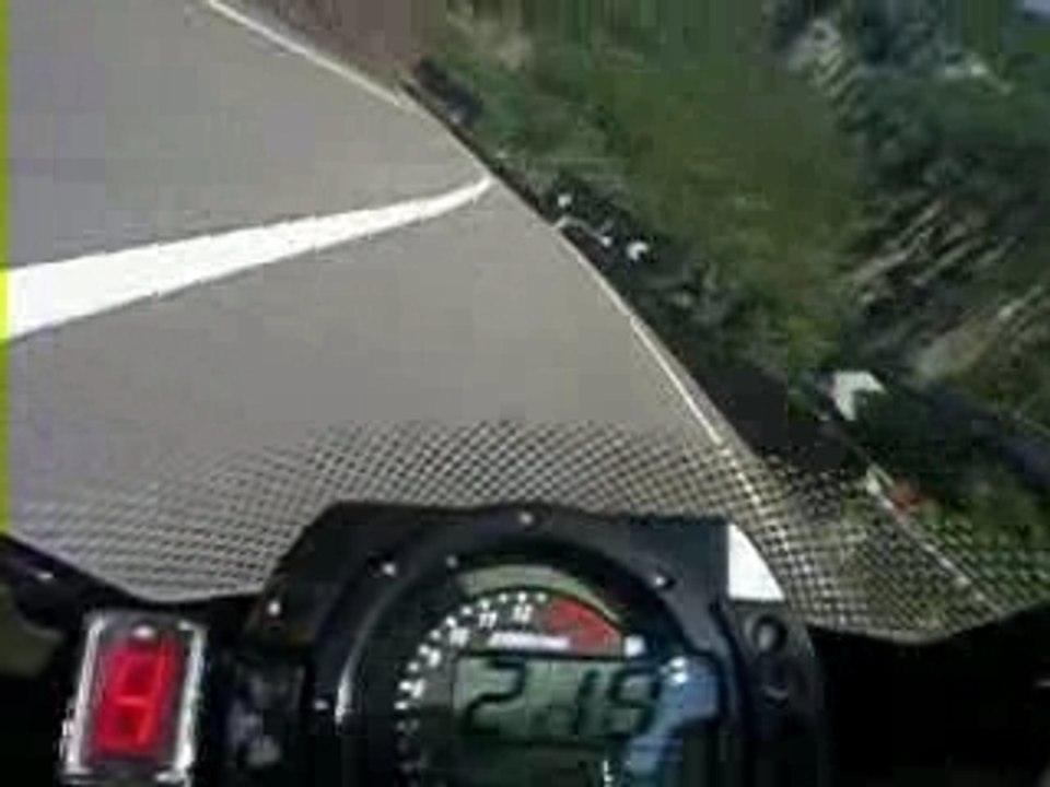 299 KM/H sur une route départementale!!!