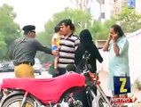 Pakistani Police 14 Aug Funny Prank Video _ Zara Hut Kay 2014