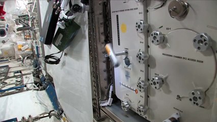 Cette manivelle danse sans arrêt en orbite dans la station spatiale internationale