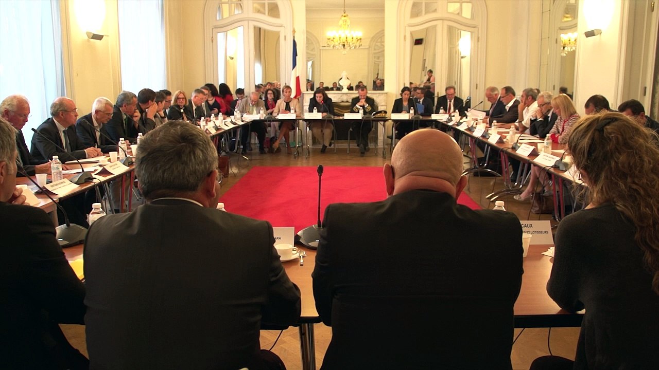 Dans les Pyrénées-Atlantiques, Emmanuelle Cosse lance la première étape de sa « mobilisation des énergies »