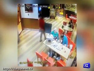 CCTV footage of purse-stealing on MM Alam Road.