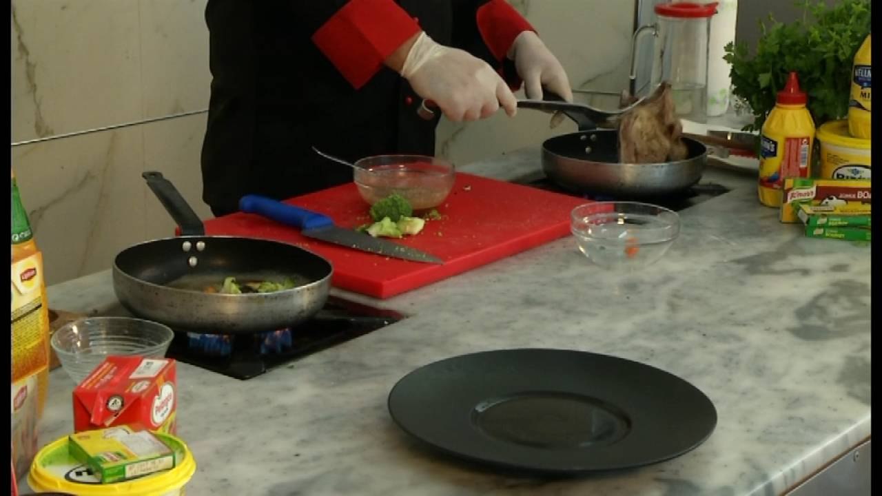 Receta e ditës, "Bërxollë viçi me salcë", 14 Qershor 2016 -Ora News - Të parët për lajmin e fundit