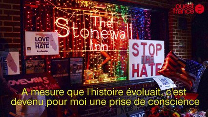 Joseph Amadeo, professeur de sciences politique venu rendre hommage aux victimes devant le Stonewall Inn.