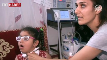 Hayata anne sevgisiyle tutunuyor
