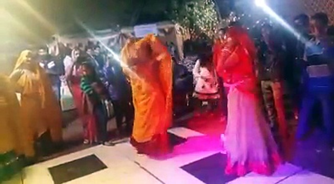 Meena ladies dance on rajasthani songs in sawai madhopur