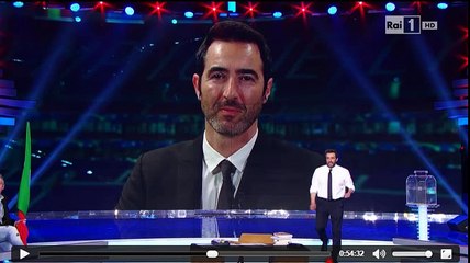 Backstage "Il Grande Match" con Flavio Insinna e il resto dello Staff mentre tifano l'italia - 13/06/2016
