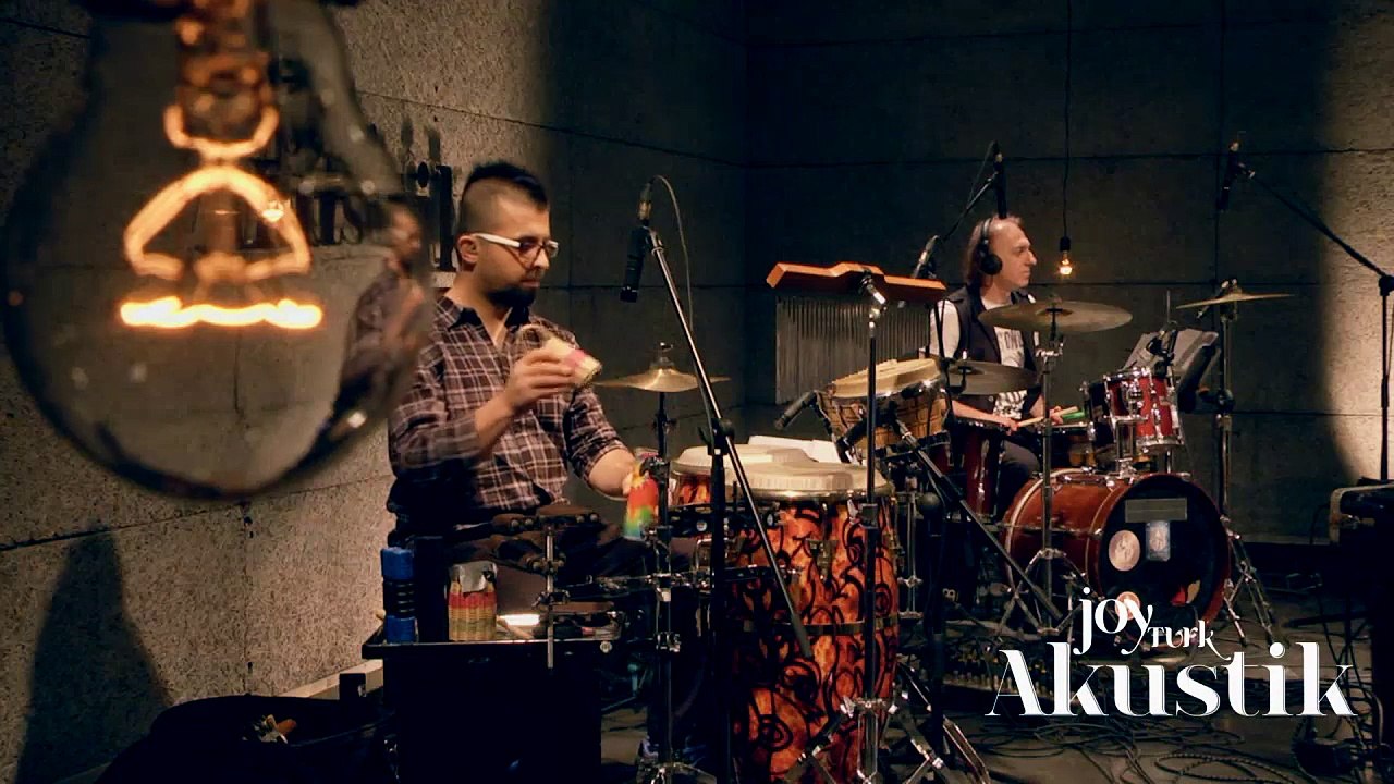 Simge - Vicdanın Affetsin (JoyTurk Akustik)