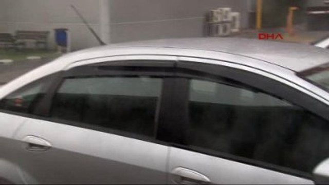 İstanbul'u Kara Bulutlar Sardı; Sağanak Yağmur Başladı