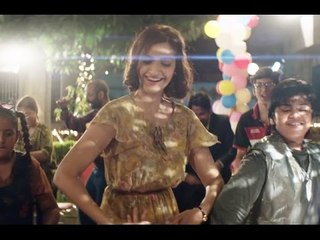 "Jeete Hain Chal" Video Song | Neerja | Sonam Kapoor, Prasoon Joshi | Bollywood News
