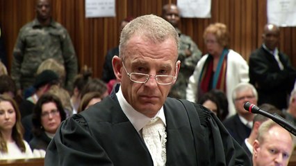 Padre de Reeva Steenkamp: Pistorius “tiene que pagar”