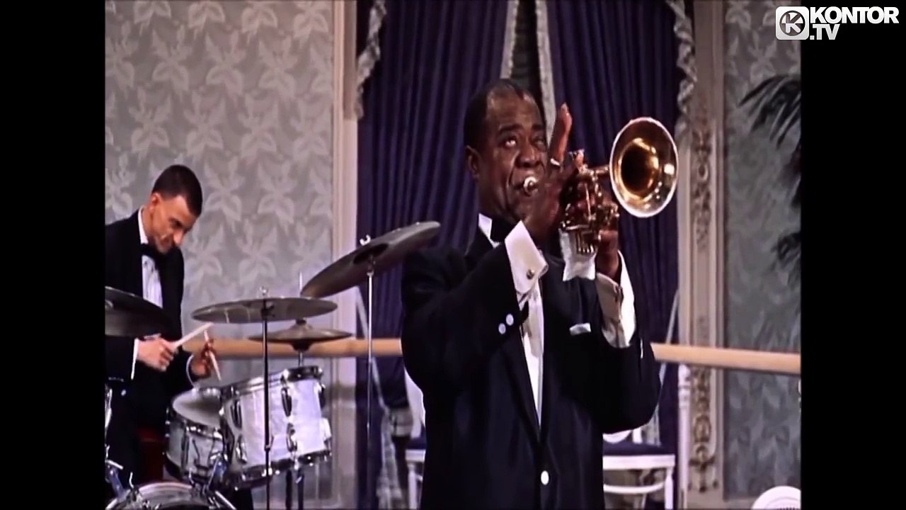 Mayra Veronica vs Yolanda Be Cool - MAMA YO! (Official Video HD)