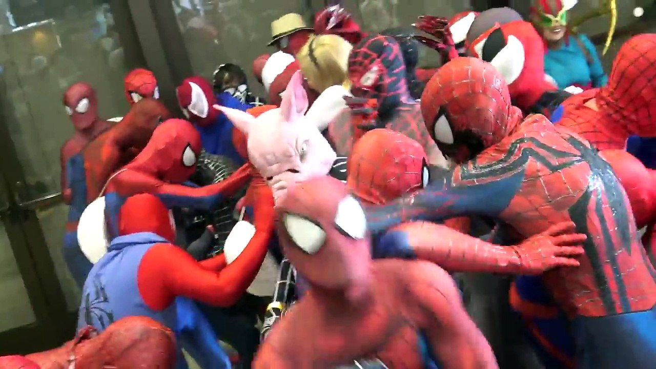 SPIDER-MAN- Spider-Verse Chaos at MegaCon! Real Life Superhero Movie - TheSeanWardShow
