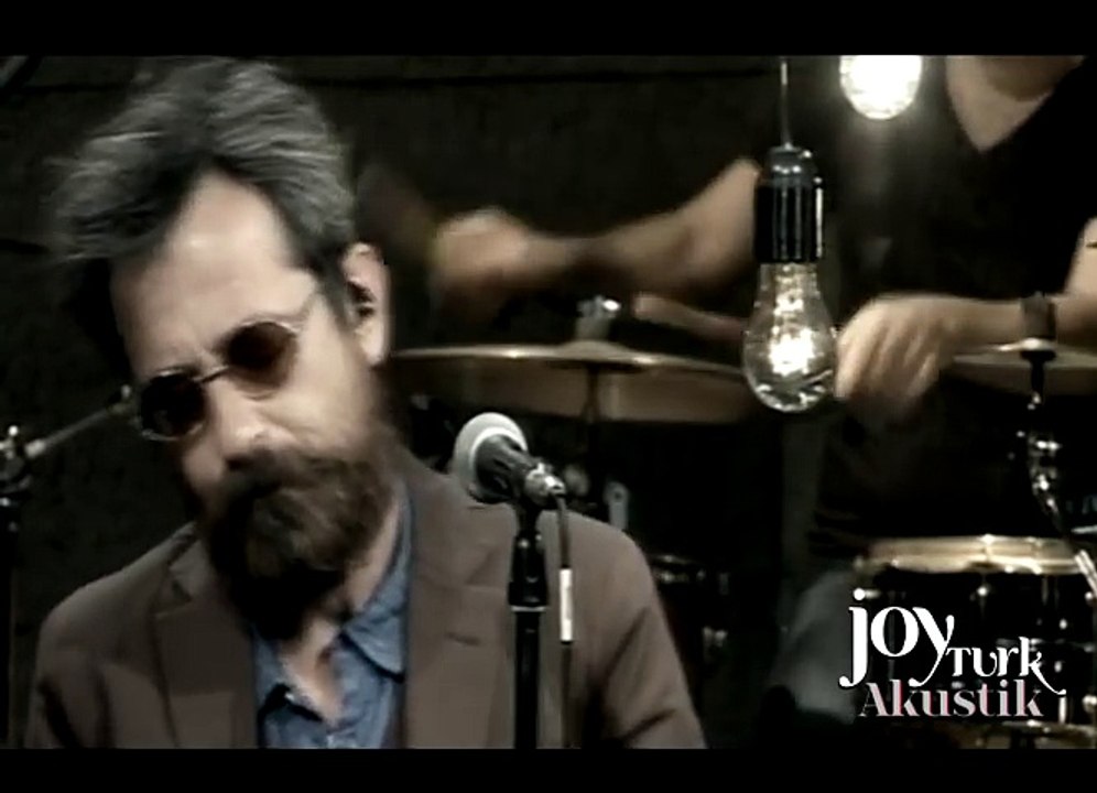 Feridun Düzağaç - Unutama Beni (JoyTurk Akustik)