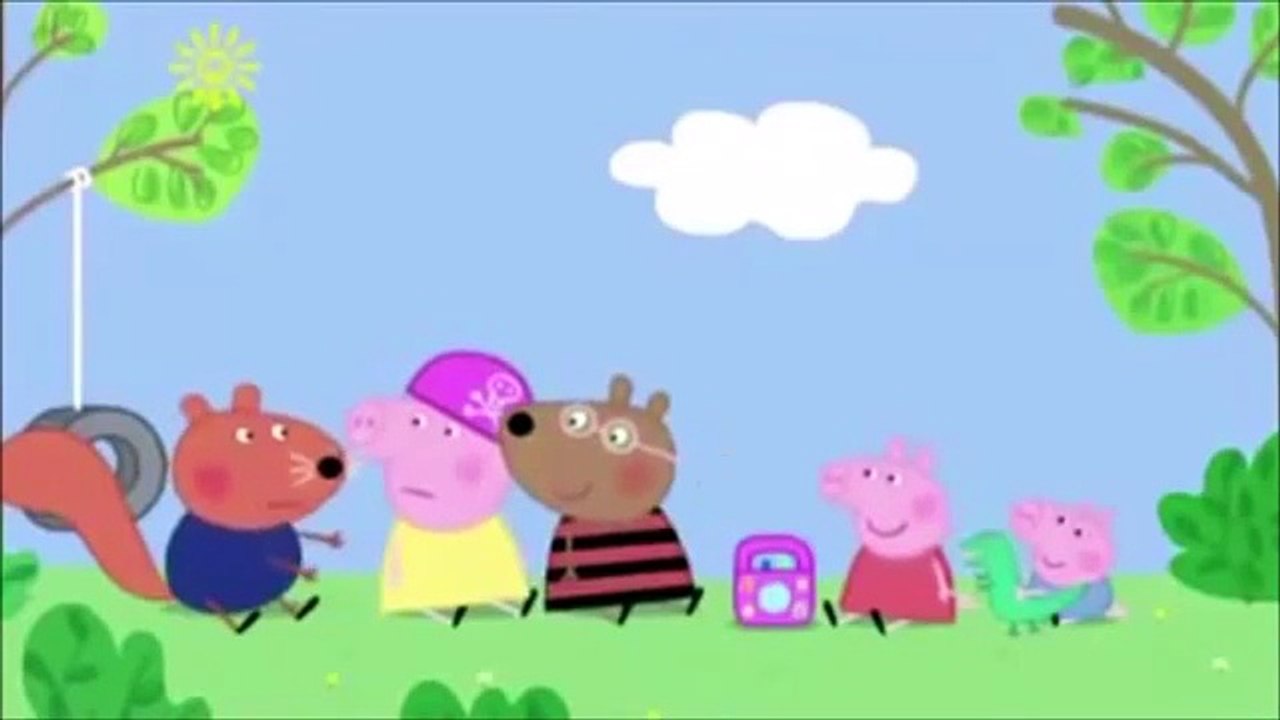 Peppa the pig introduces her friends to new music