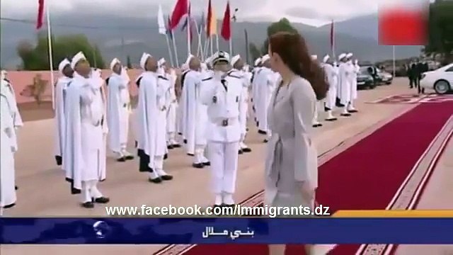 ههههه شاهد رد فعل زوجة ملك المغرب عندما حاول قائد الحرس الملكى تقبيل يدها ردة فعل غير متوقعة