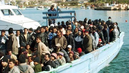 هكذا توفي الحراكة المغاربة قبالة الشواطيء الايطالية مقابل أن يعيش الملك محمد السادس