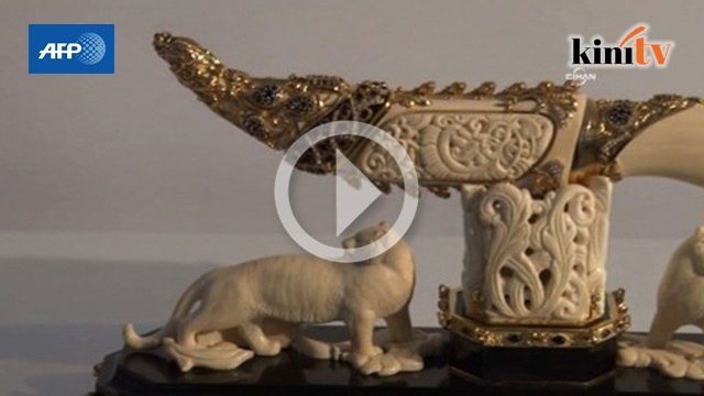 Turki rampas pisau misteri Ghadafi di Istanbul