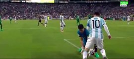 Caño -de Messi al Portero- de Bolivia - Argentina vs Bolivia 3-0 Copa America- 2016