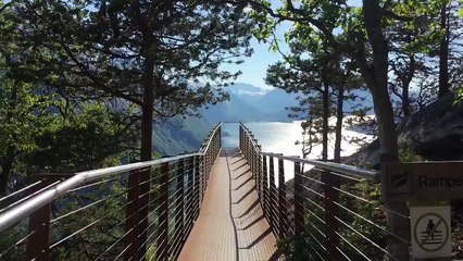 Ce ponton au dessus du vide en Norvège donne une vue de Fou !