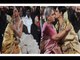 Omg! Rekha PUBLICLY Kisses Deepika Padukone  & Hugs Jaya Bachchan | Star Screen Awards 2016