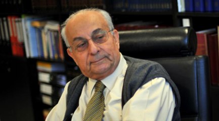 Gazeteci Hakkı Devrim Hayatını Kaybetti