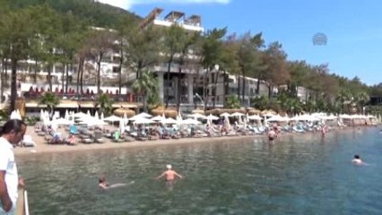 Turistlerin Yeni Eğlencesi "Aqua Zumba"