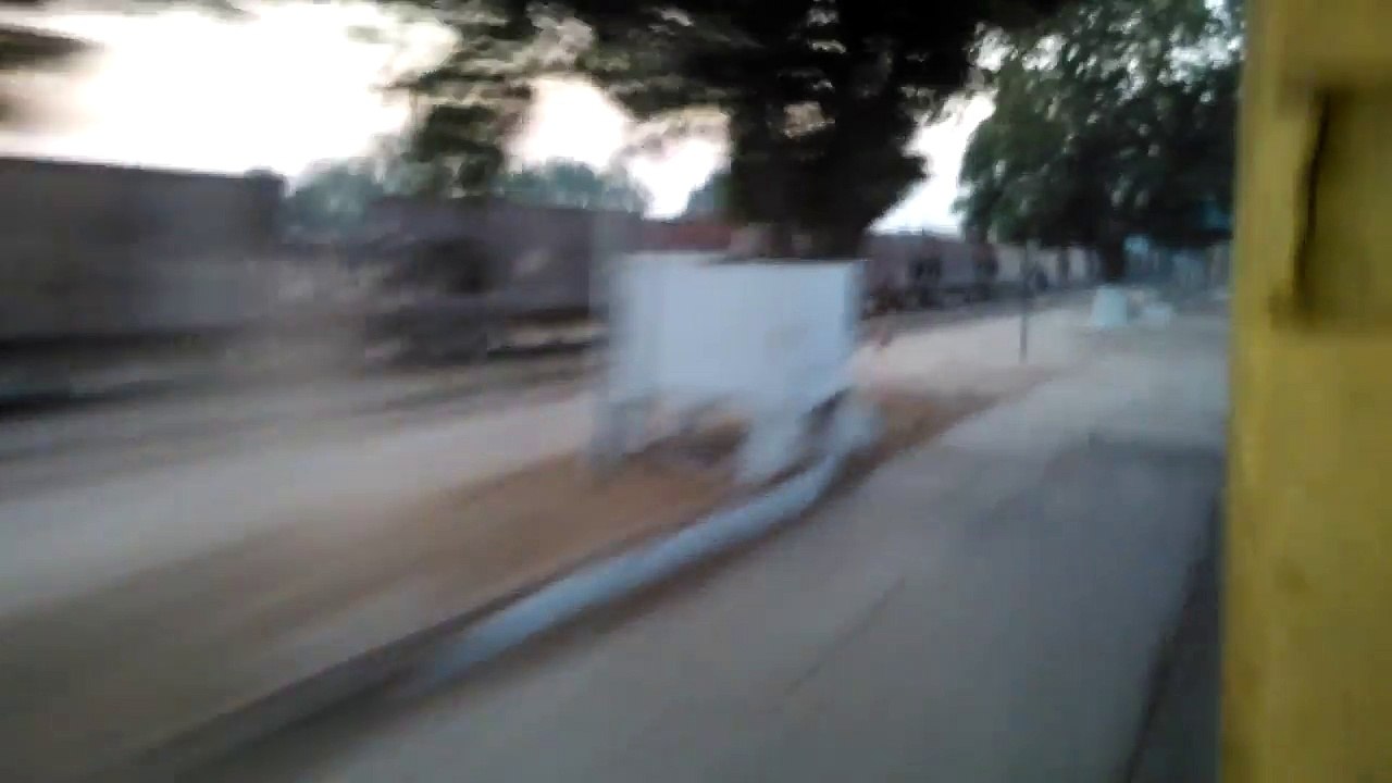 Pakistan Railways 8dn Tezgam Express crossing Shahdadpur