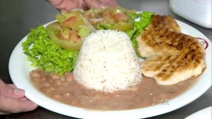 Restaurantes apontam aumento na procura por refeições mais baratas
