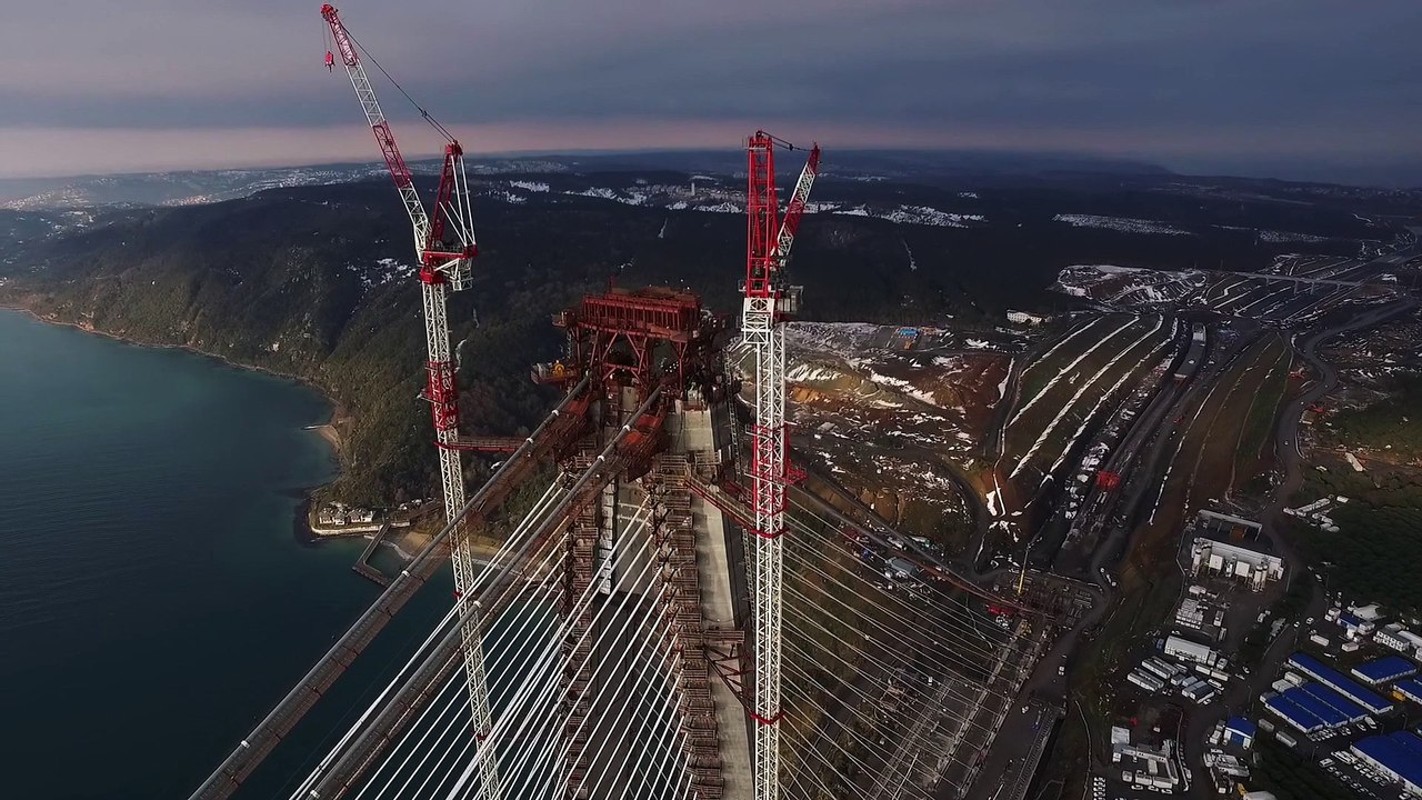 Istanbul : installation des haubans du pont Yavuz Sultan Selim
