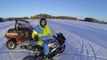 drift de fou sur la glace : moto vs buggy sur un lac gelé
