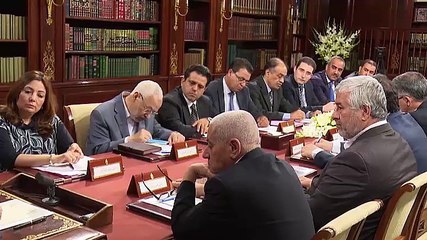 السبسي: "خيرنا تحت ساقينا واحنا مادين يدينا للطلبة..بلادنا العجلة متاعها واحلة ندزو الكل باش نخرجوها"