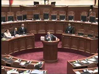 DEBATE NE KUVEND TOPALLI BALLA AKUZA TE ASHPRA PER ARSIMIMIN LAJM